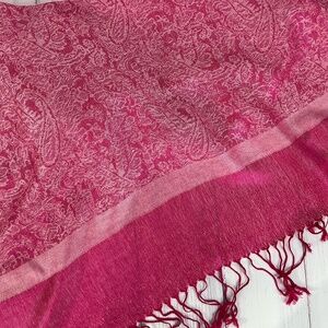 Bright Pink Pashmina Shawl/Scarf - Paisley patterned